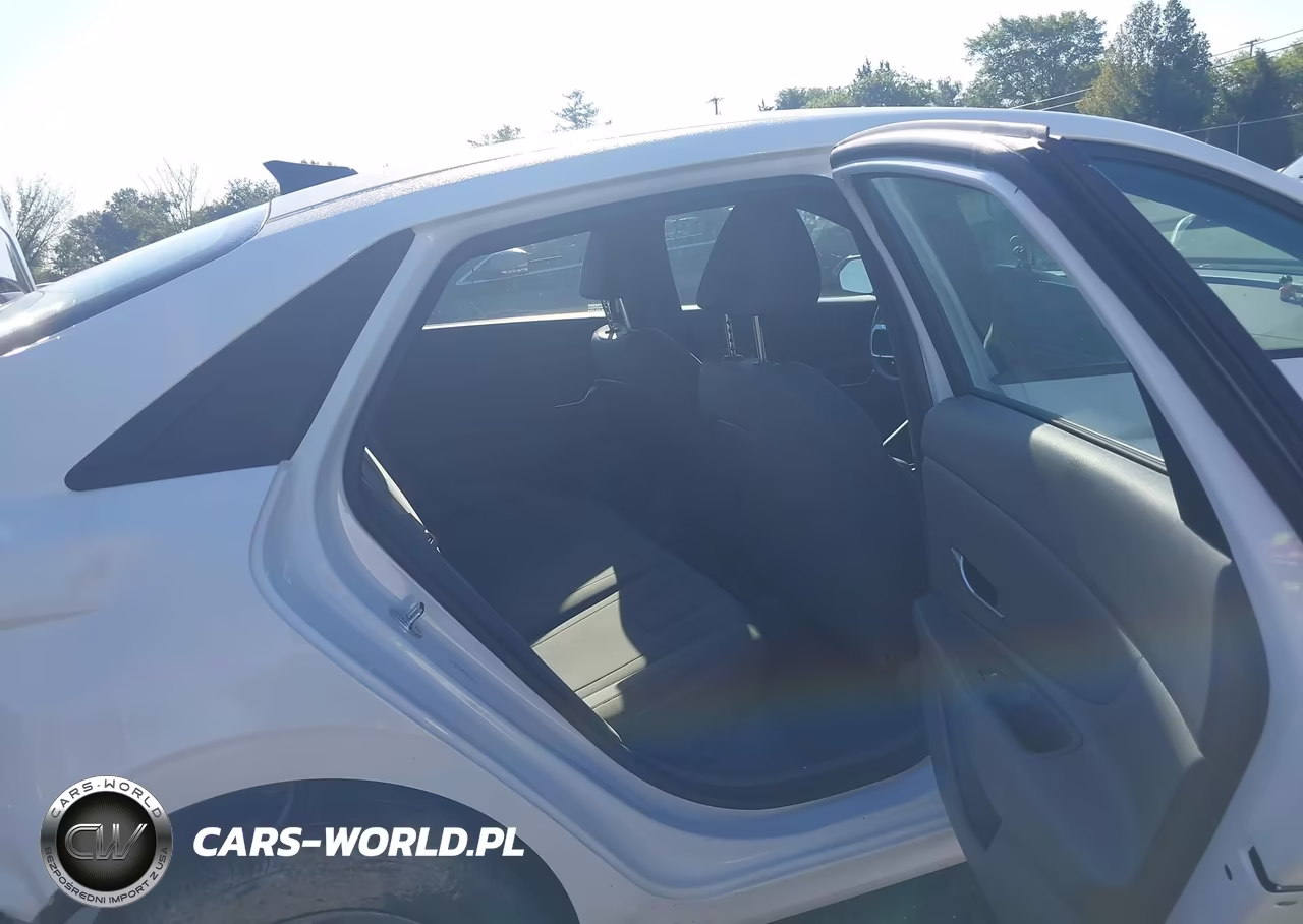 2024 Hyundai Elantra Sel VIN:KMHLM4DGXRU819681 - 8