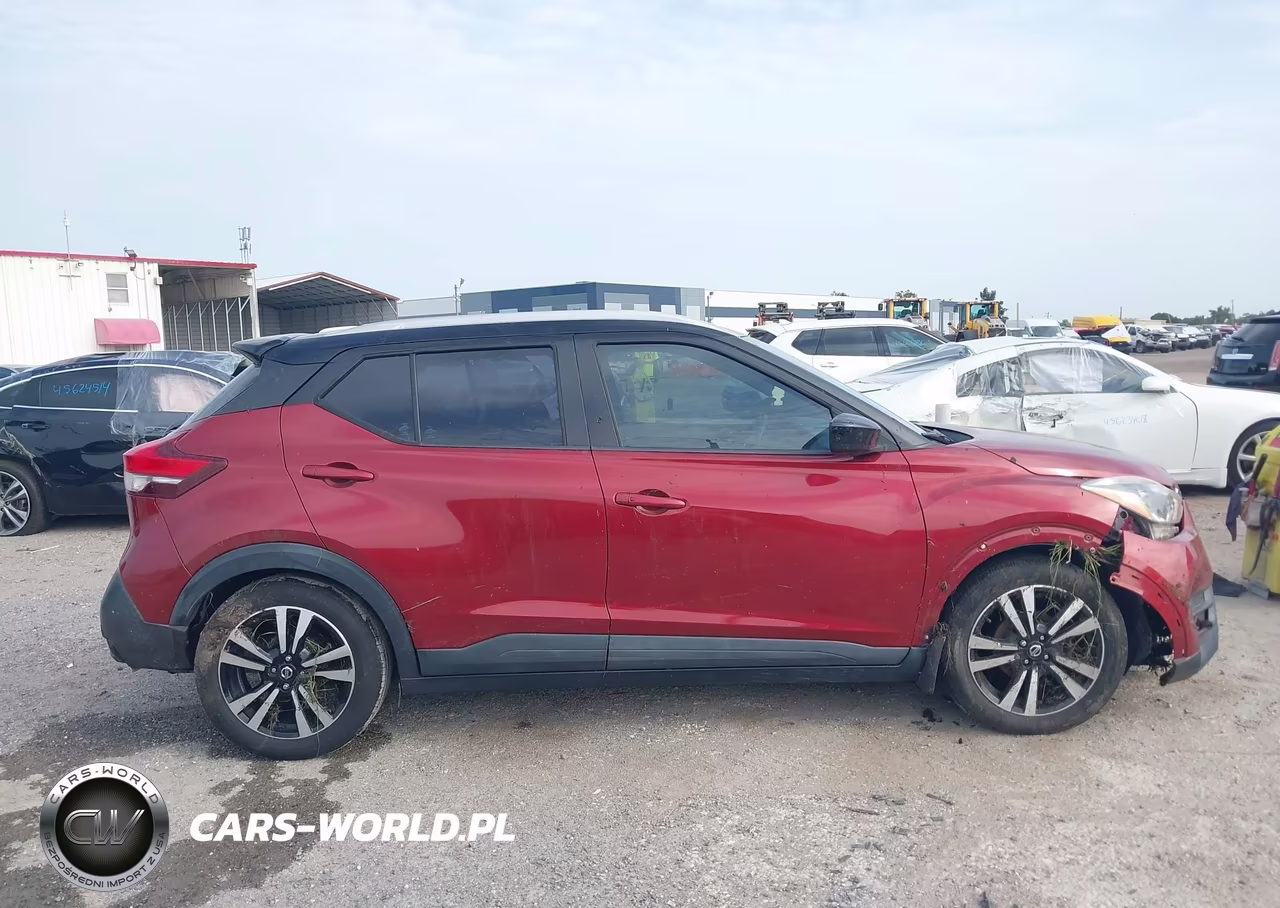 2019 Nissan Kicks Sv VIN:3N1CP5CU6KL560764 - 13