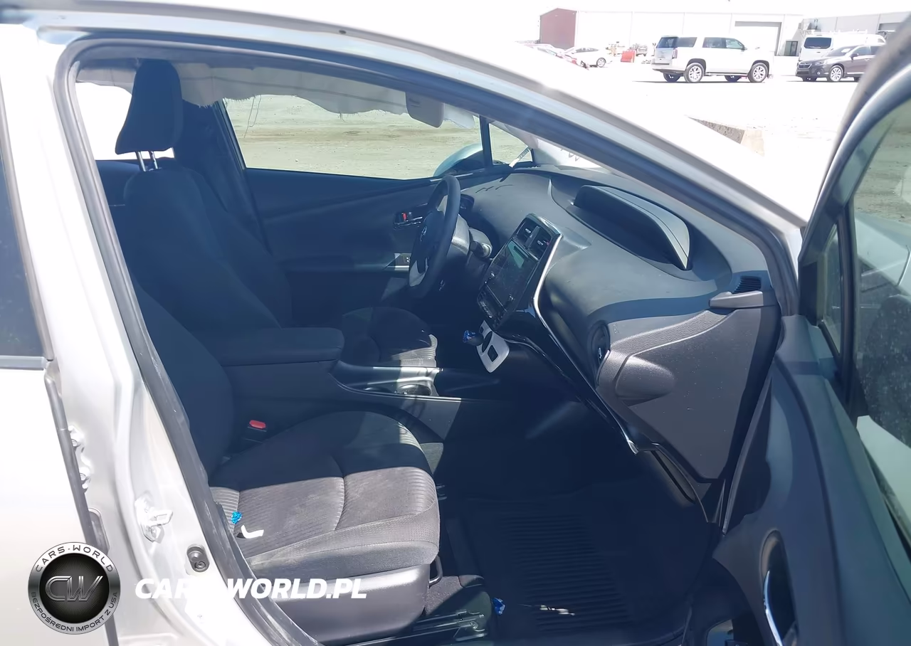 2017 Toyota Prius Two VIN:JTDKBRFU5H3040134 - 5