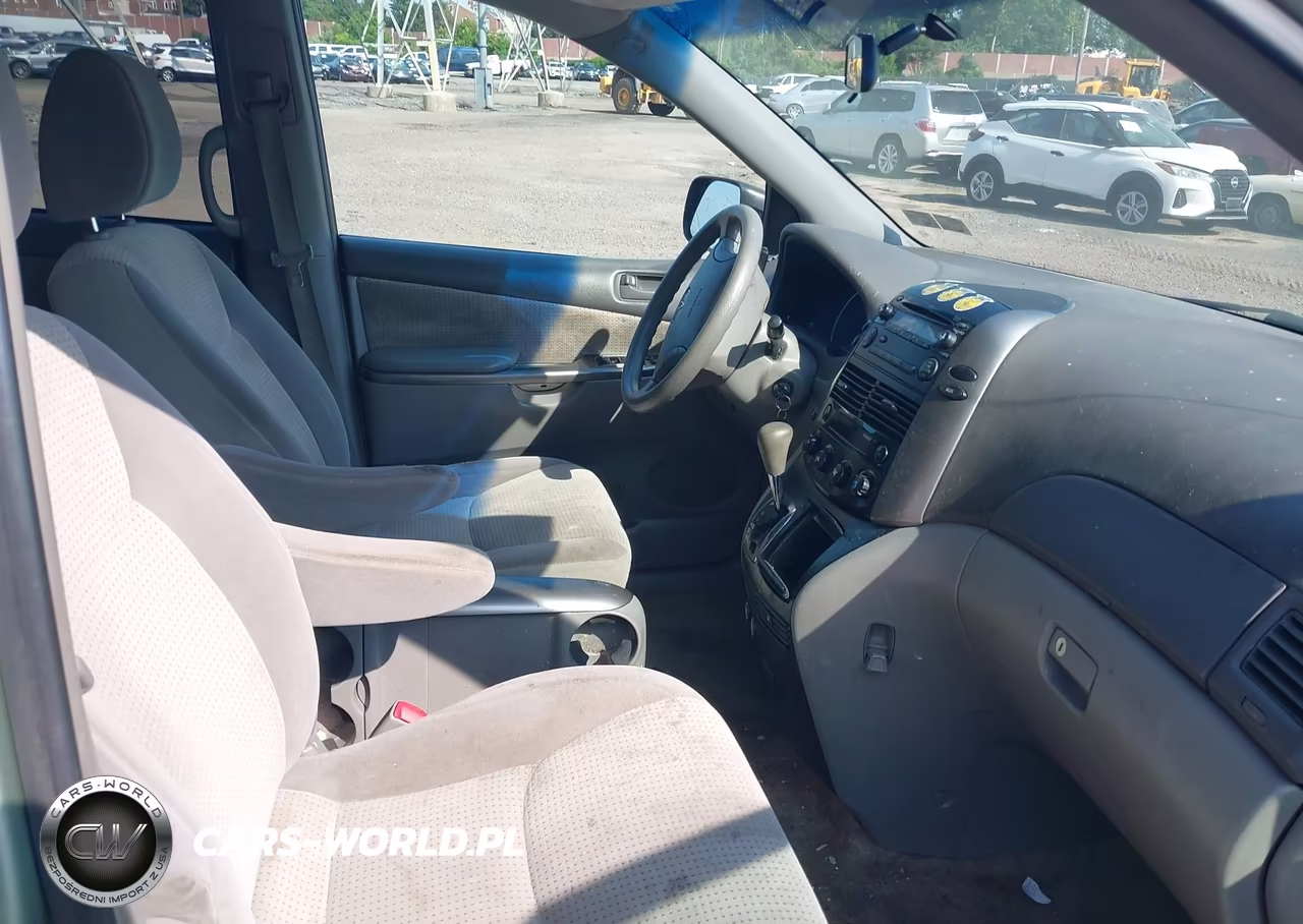 2010 Toyota Sienna Le VIN:5TDKK4CC0AS333572 - 5