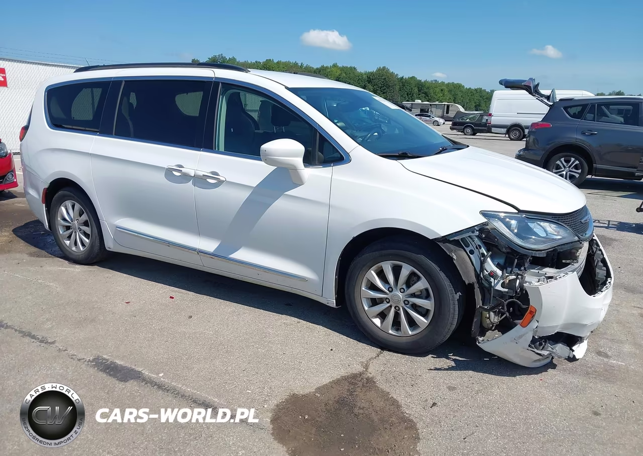 2017 Chrysler Pacifica Touring-L – zdjęcie 1 z 16