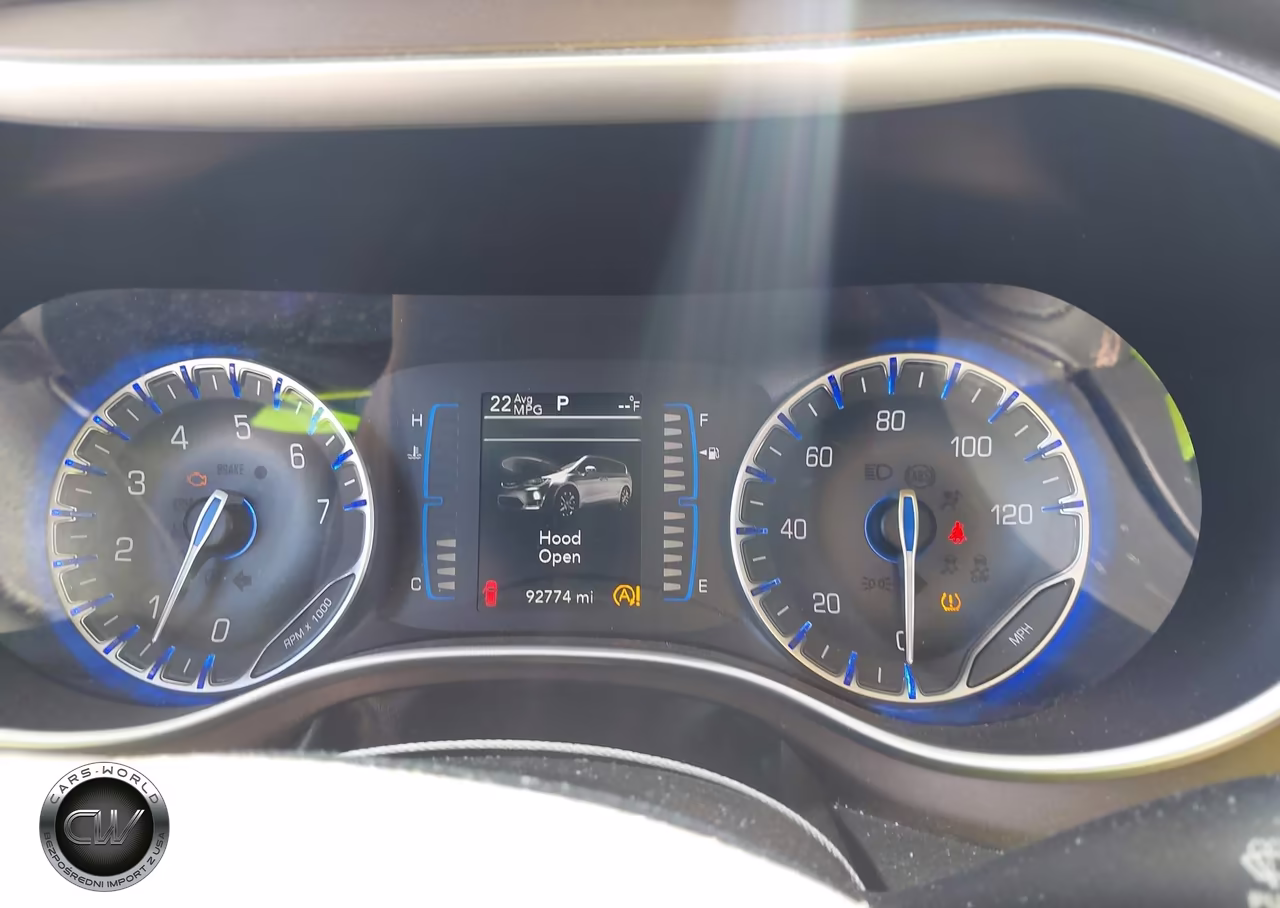 2017 Chrysler Pacifica Touring-L VIN:2C4RC1BGXHR794196 - 7