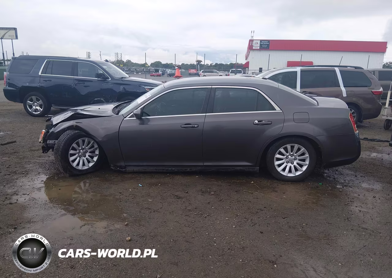 2013 Chrysler 300 Motown VIN:2C3CCAAG3DH559960 - 15