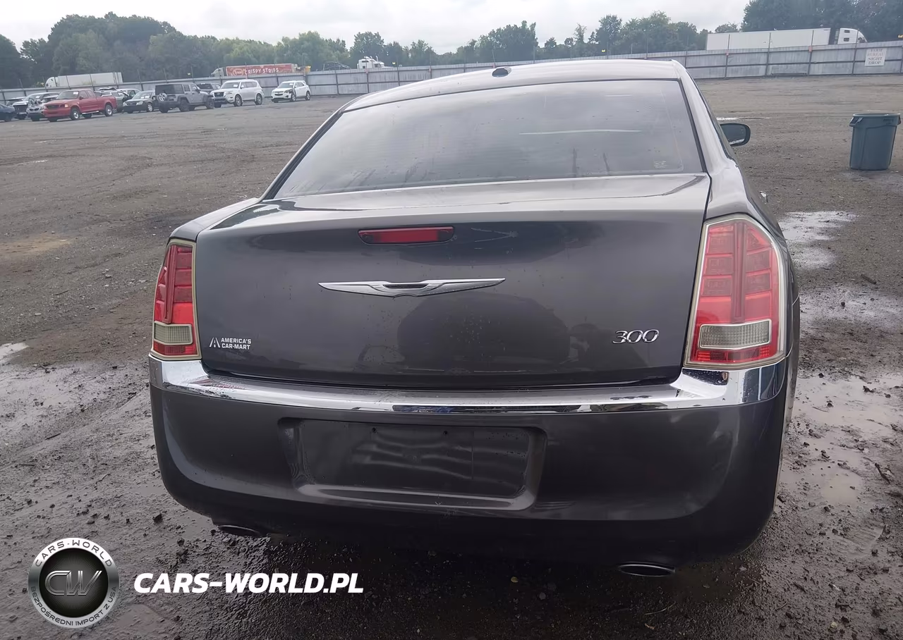 2013 Chrysler 300 Motown VIN:2C3CCAAG3DH559960 - 17