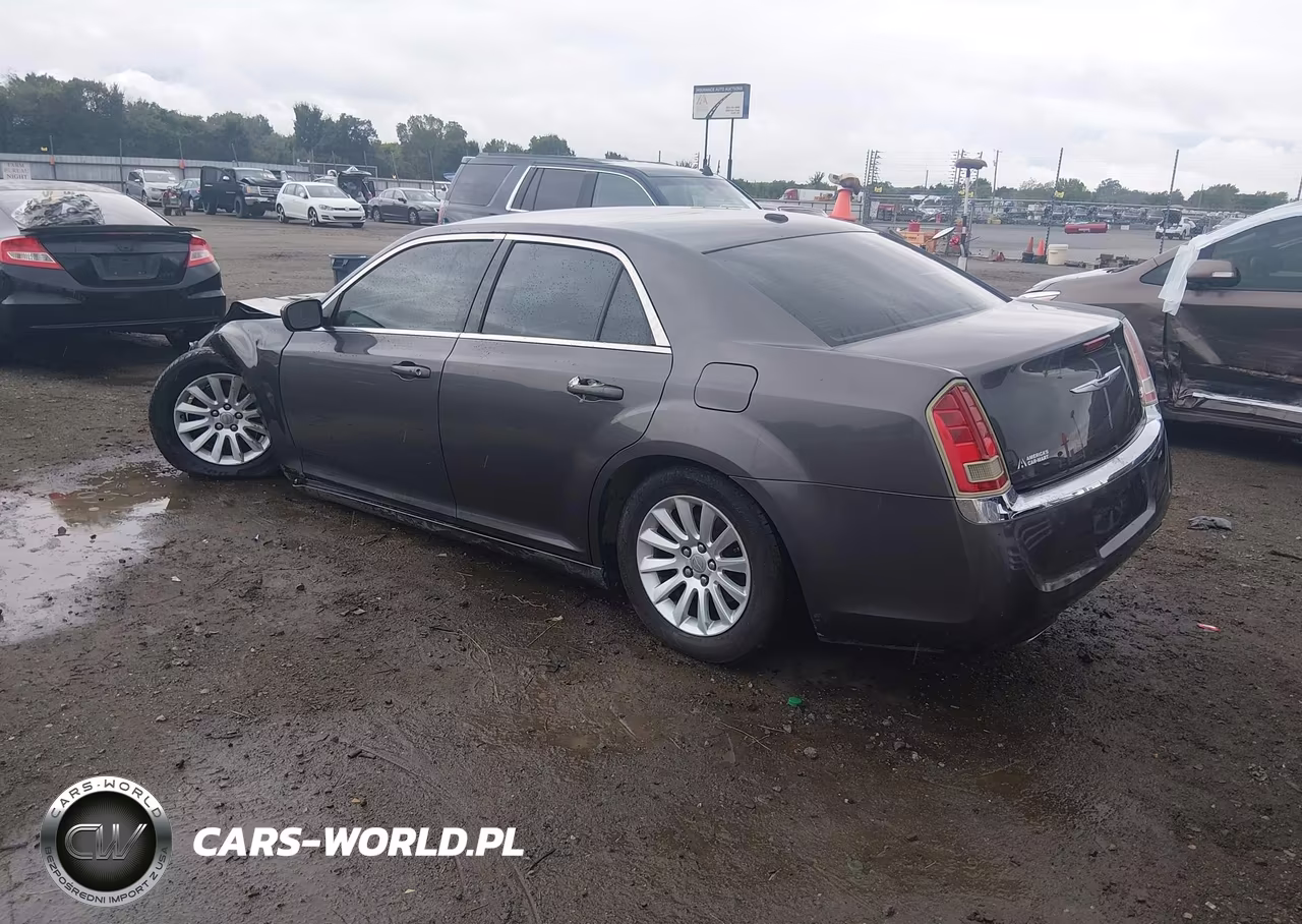 2013 Chrysler 300 Motown VIN:2C3CCAAG3DH559960 - 3