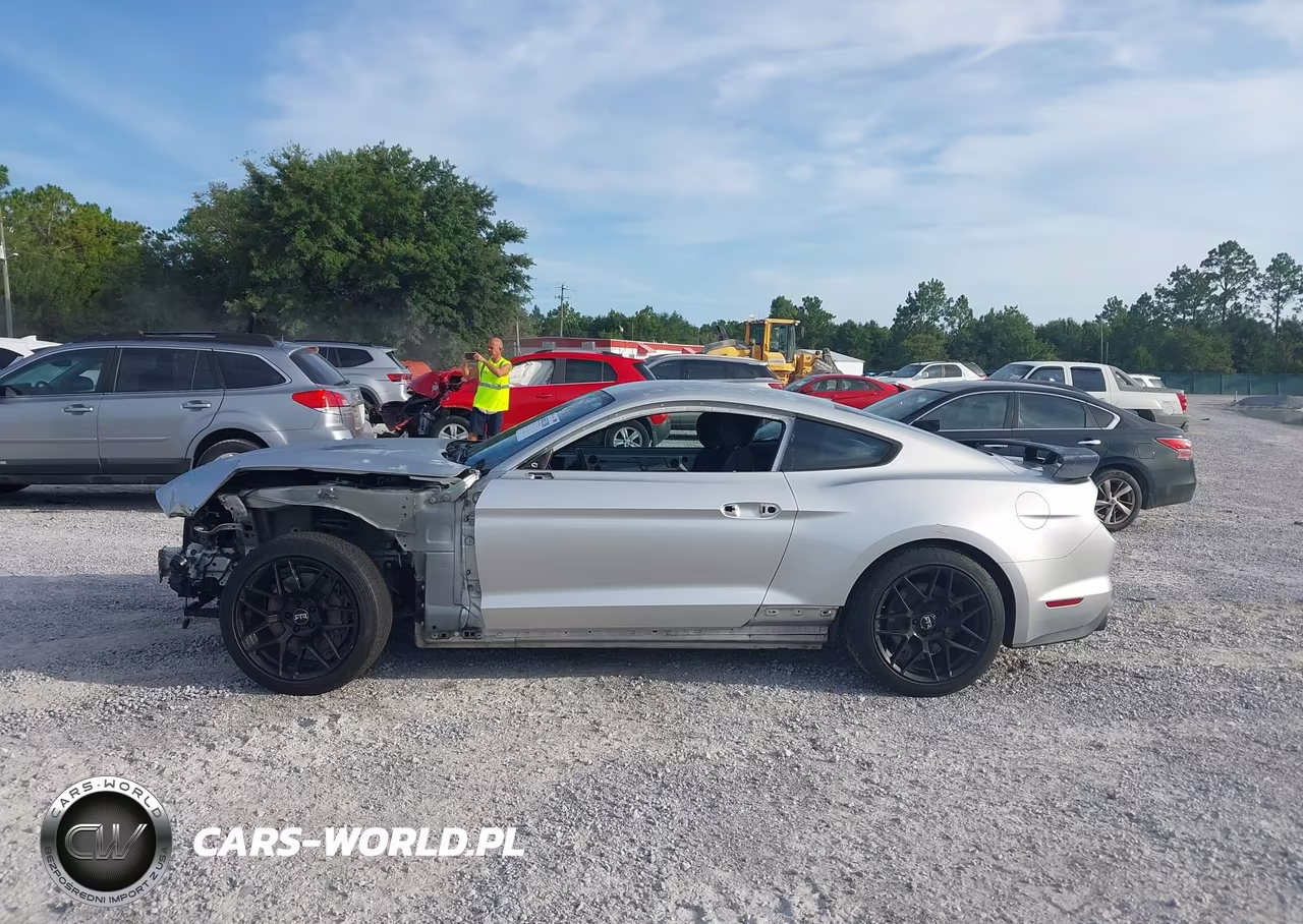 2018 Ford Mustang Gt-Gt Premium VIN:1FA6P8CFXJ5107622 - 15