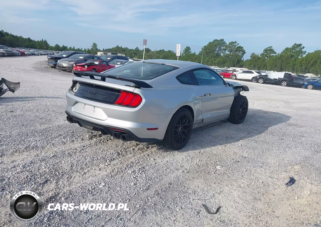 2018 Ford Mustang Gt-Gt Premium VIN:1FA6P8CFXJ5107622 - 4
