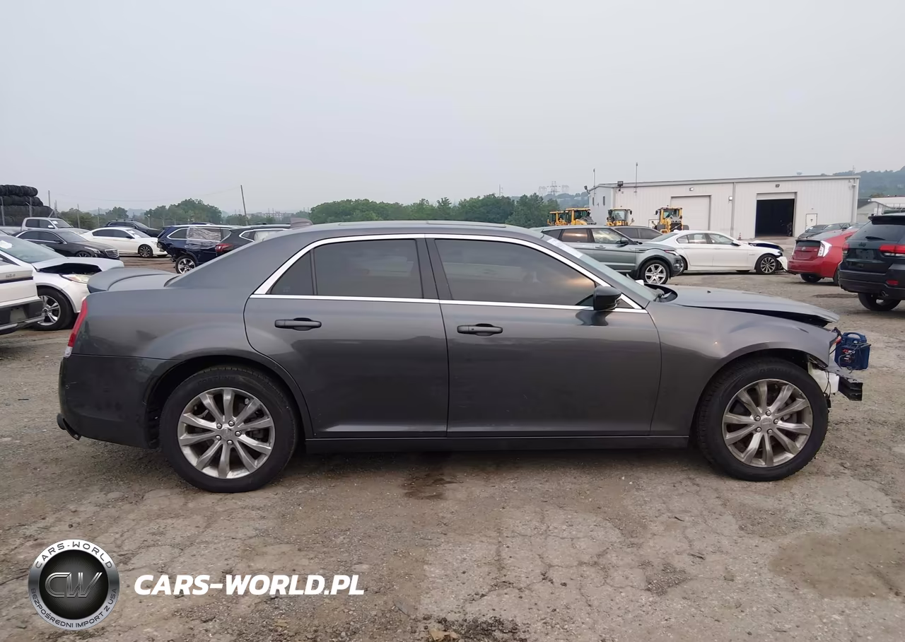 2016 Chrysler 300 Anniversary Edition VIN:2C3CCARG5GH344265 - 13
