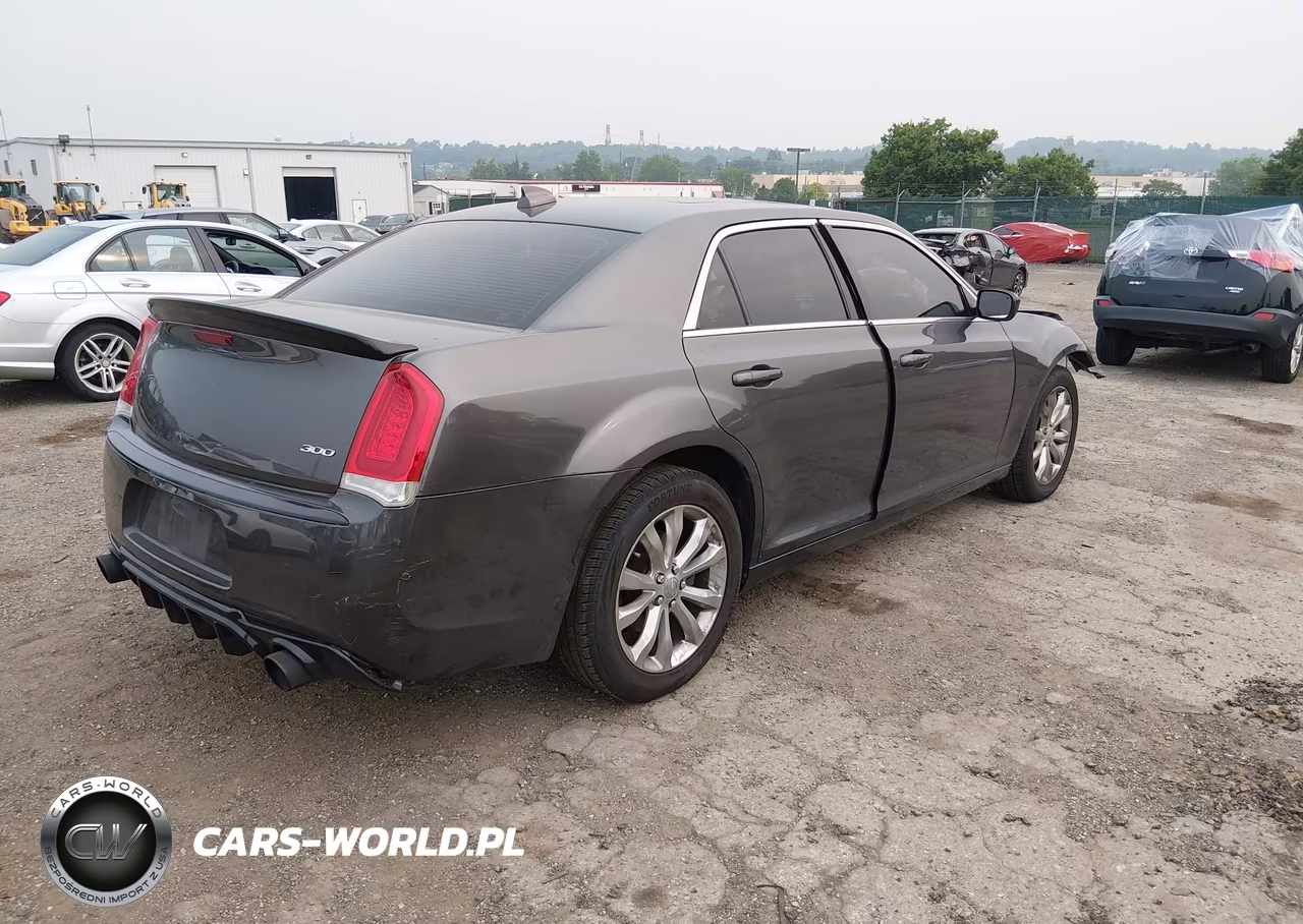 2016 Chrysler 300 Anniversary Edition VIN:2C3CCARG5GH344265 - 4