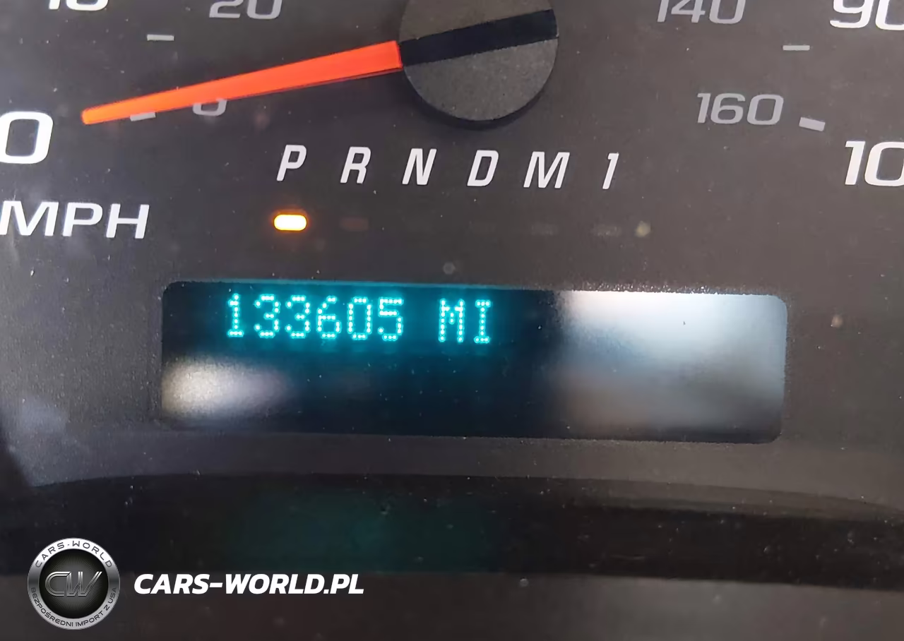 2018 Chevrolet Express 2500 Work Van VIN:1GCWGAFP6J1229360 - 16