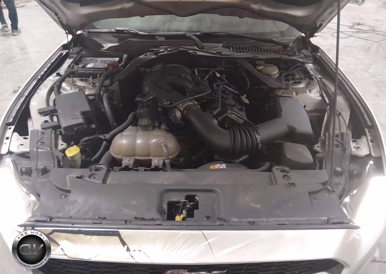 2016 Ford Mustang V6 VIN:1FATP8EM1G5295485 - 10