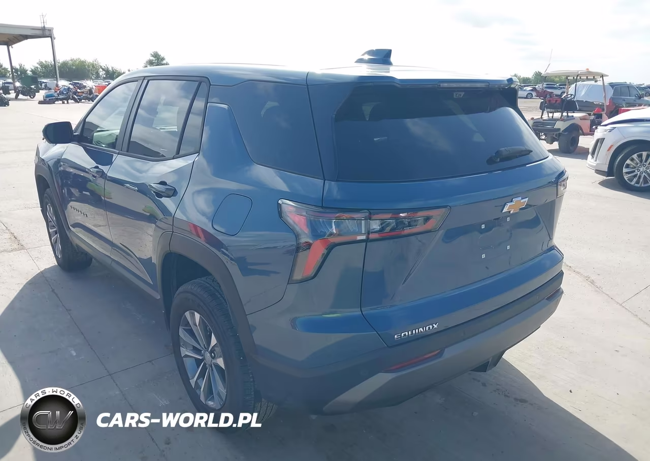 2026 Chevrolet Equinox Fwd Lt VIN:3GNAXHEG5TL318067 - 3