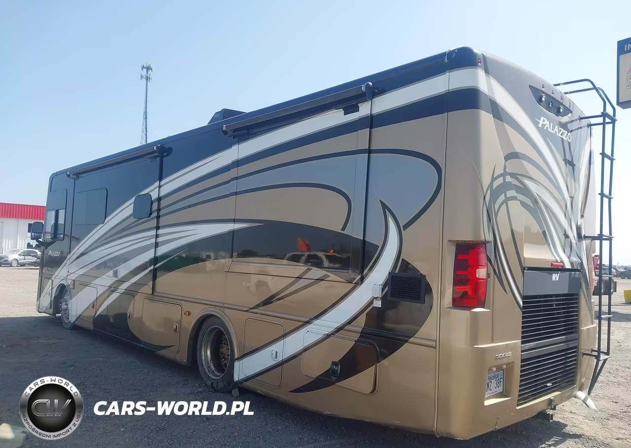 2017 Freightliner Chassis Xc VIN:4UZAAJDT8HCJE6823 - 3