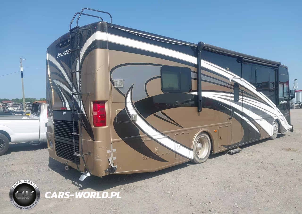 2017 Freightliner Chassis Xc VIN:4UZAAJDT8HCJE6823 - 4