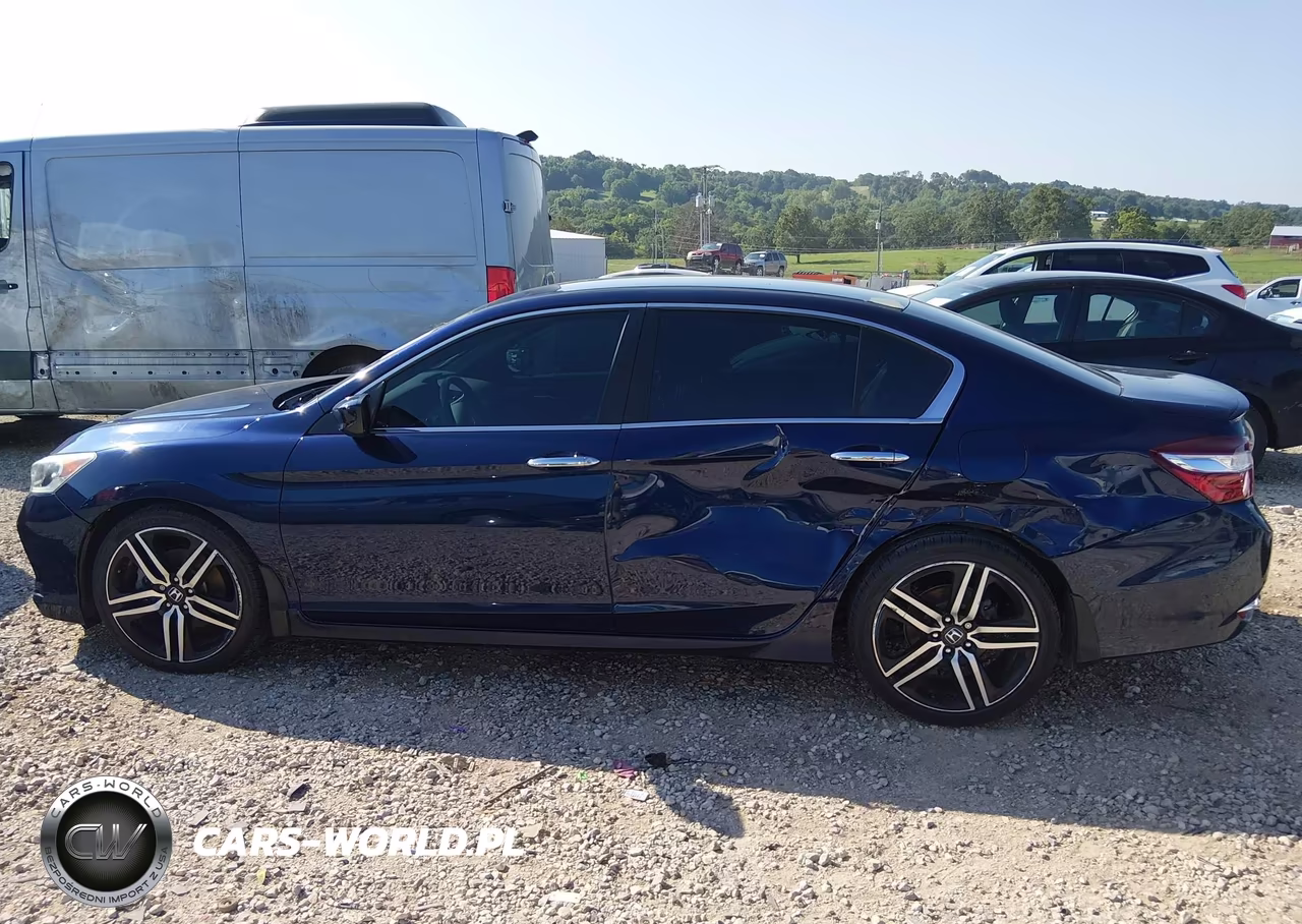2016 Honda Accord Sport VIN:1HGCR2F56GA180706 - 14