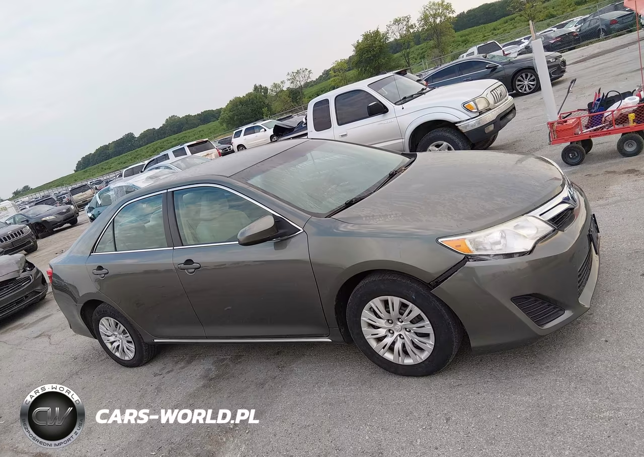 2013 Toyota Camry Le VIN:4T4BF1FK2DR330454 - 13