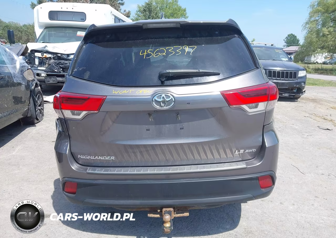 2017 Toyota Highlander Le Plus VIN:5TDBZRFH8HS475615 - 17