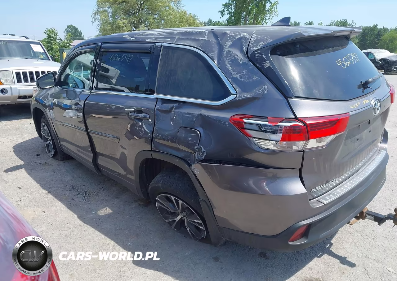 2017 Toyota Highlander Le Plus VIN:5TDBZRFH8HS475615 - 3