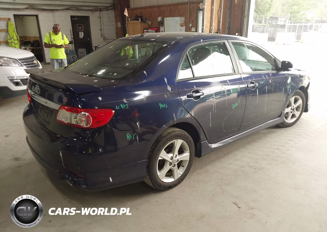 2011 Toyota Corolla S VIN:2T1BU4EE8BC711088 - 4