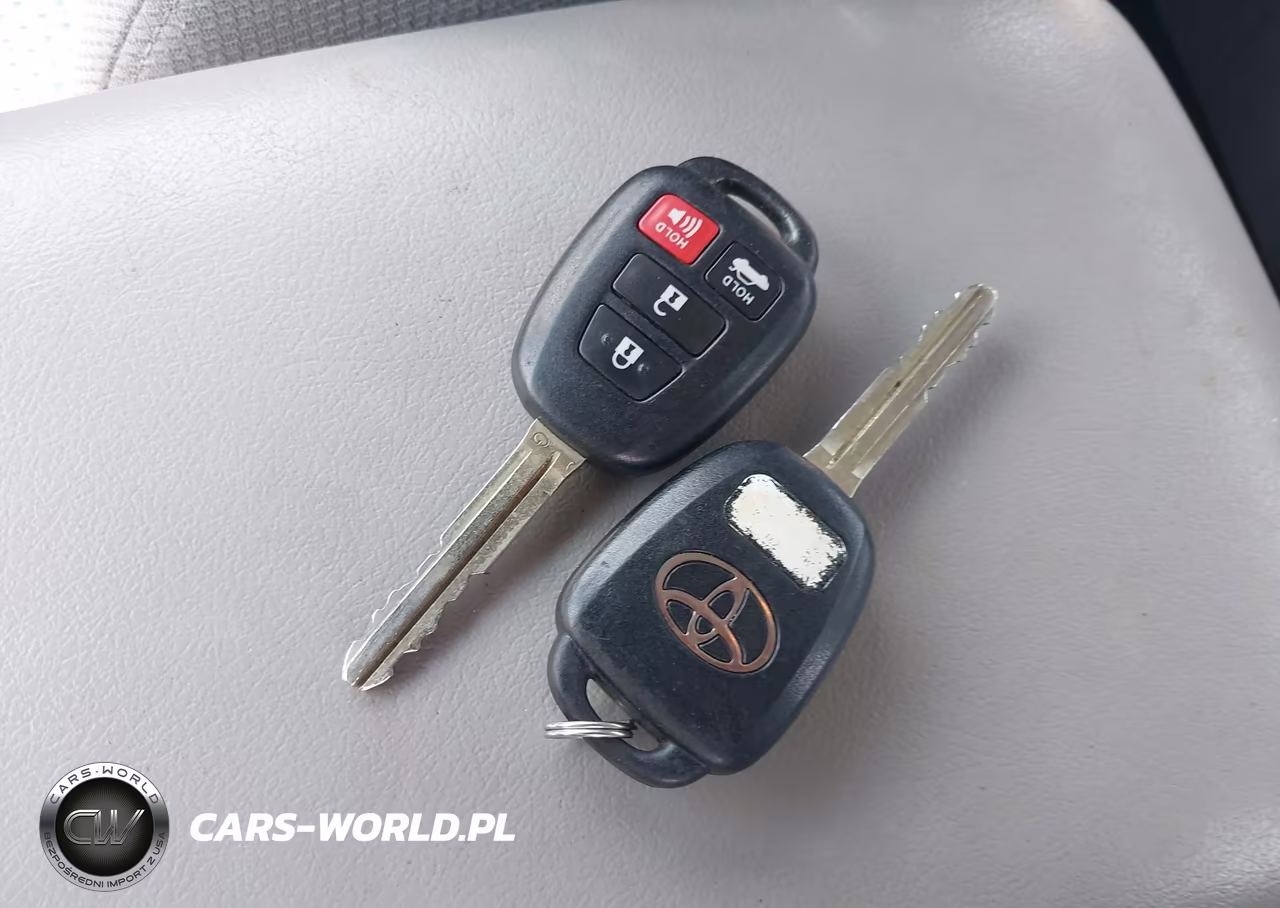 2014 Toyota Camry Le VIN:4T4BF1FK7ER380641 - 11