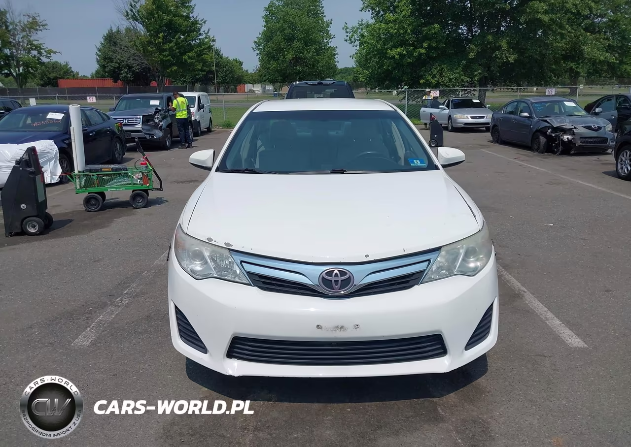 2014 Toyota Camry Le VIN:4T4BF1FK7ER380641 - 12