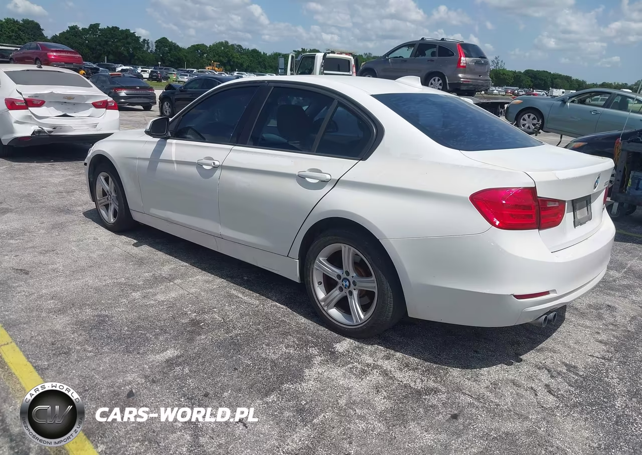 2013 BMW 328I xDrive VIN:WBA3B5G54DNS04344 - 3