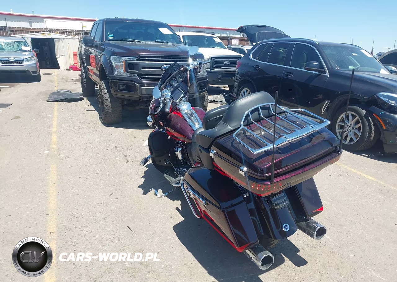 2017 Harley-Davidson Flhtkse Cvo Limited VIN:1HD1TEF13HB956550 - 3