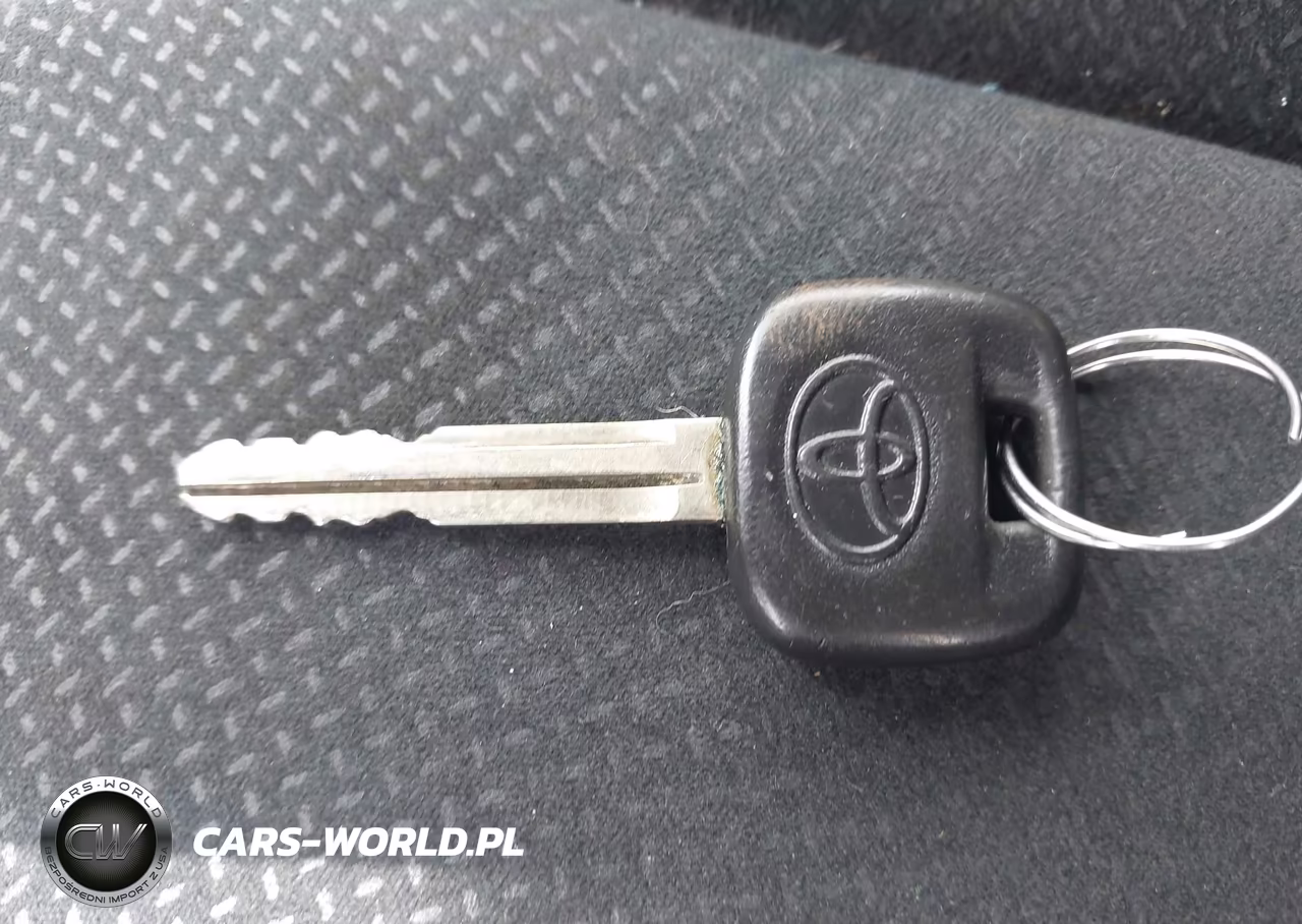 2011 Toyota Yaris VIN:JTDBT4K35B1400969 - 11