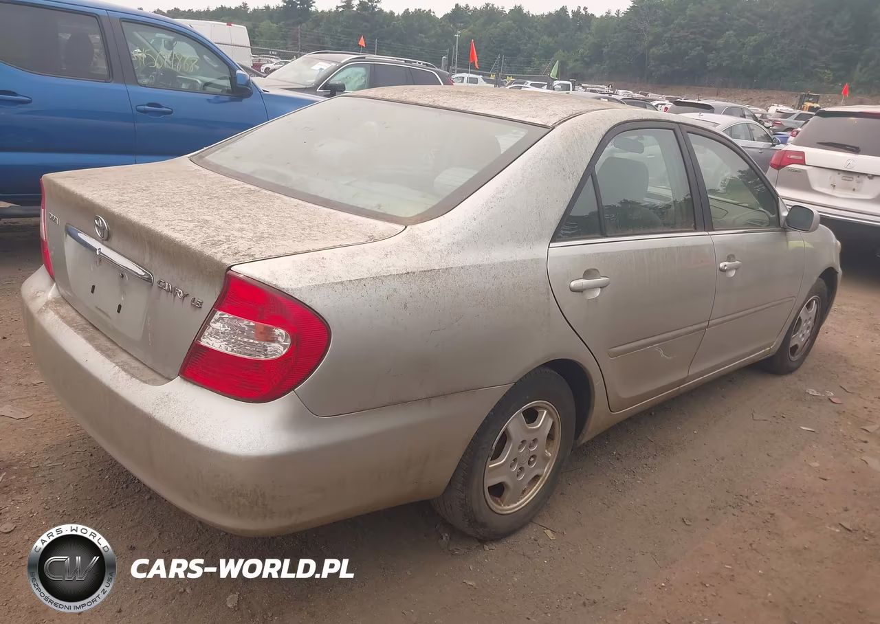 2002 Toyota Camry Le-Xle VIN:JTDBE32K420041521 - 4