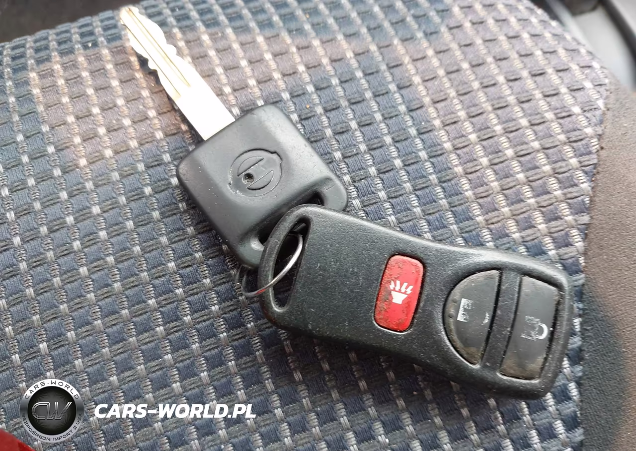 2010 Nissan Versa 1.8Sl VIN:3N1BC1CP4AL399677 - 11