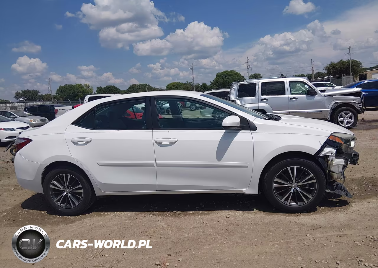 2016 Toyota Corolla Le Plus VIN:5YFBURHE3GP553839 - 14