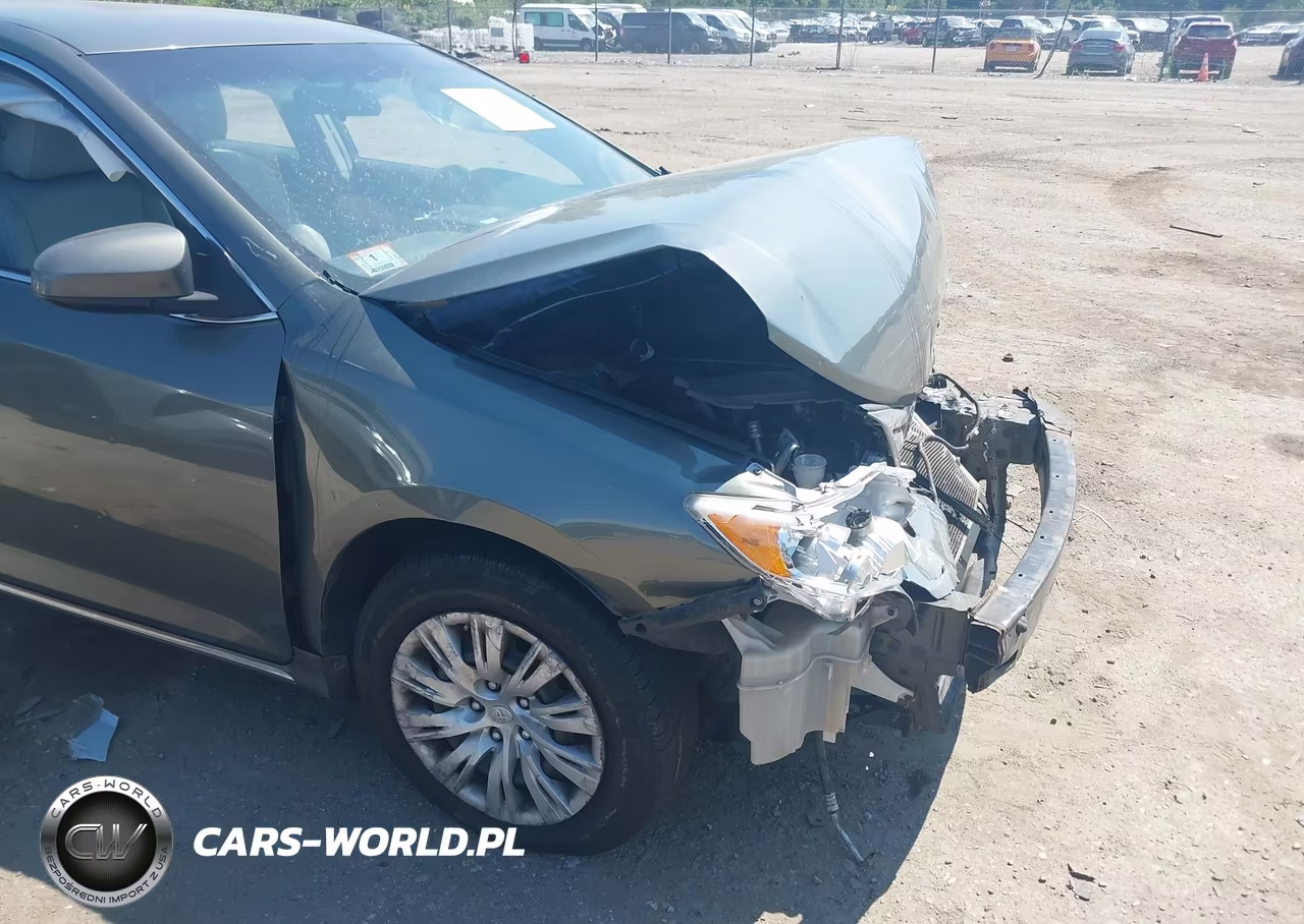 2014 Toyota Camry Le VIN:4T4BF1FK8ER377912 - 17