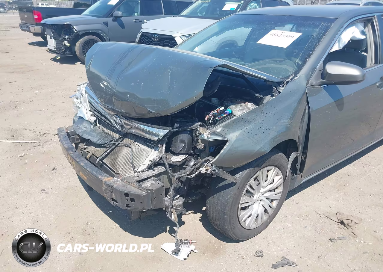 2014 Toyota Camry Le VIN:4T4BF1FK8ER377912 - 18