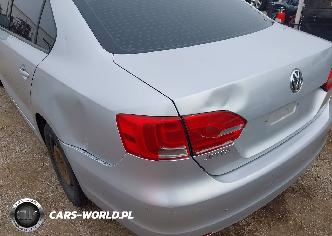 2013 Volkswagen Jetta 2.0L S VIN:3VW2K7AJ9DM217050 - 13