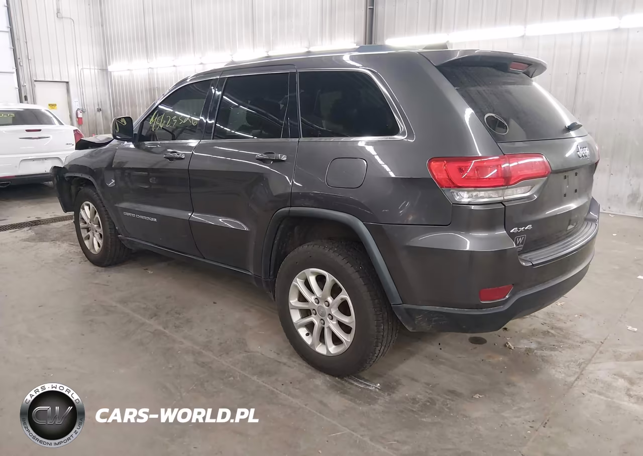 2015 Jeep Grand Cherokee Laredo VIN:1C4RJFAGXFC950053 - 3
