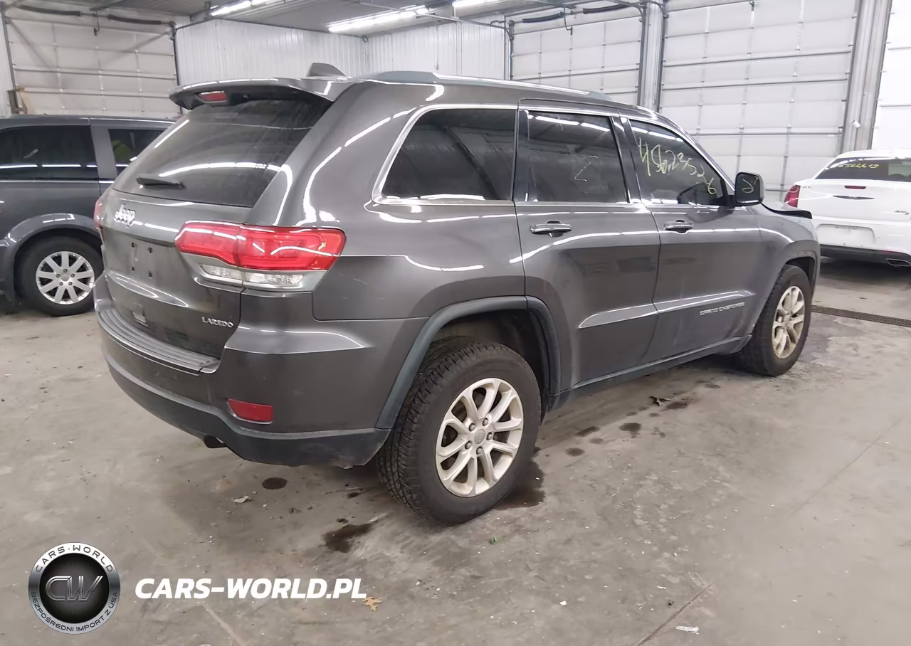 2015 Jeep Grand Cherokee Laredo VIN:1C4RJFAGXFC950053 - 4