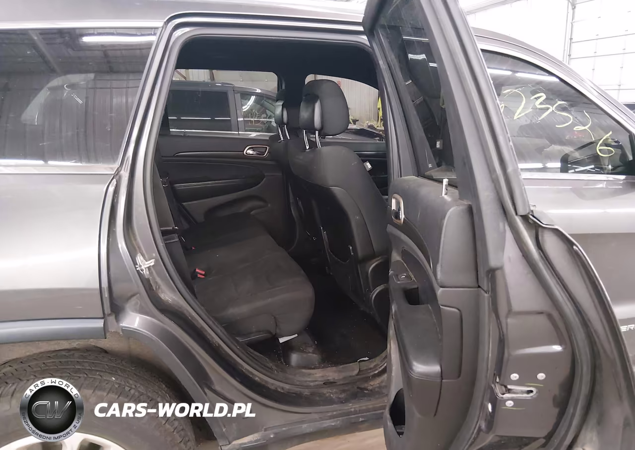 2015 Jeep Grand Cherokee Laredo VIN:1C4RJFAGXFC950053 - 8