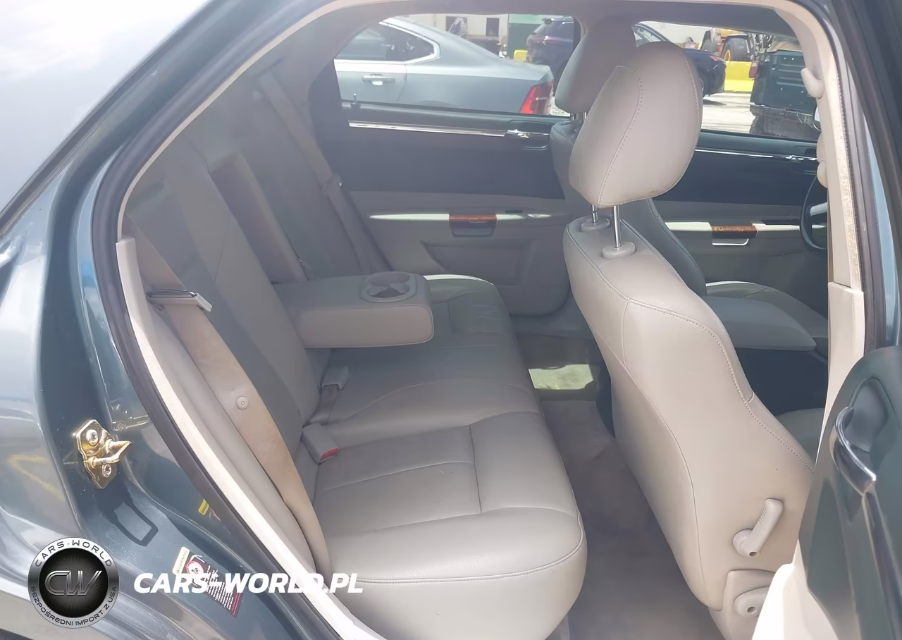 2005 Chrysler 300 Touring VIN:2C3AA53G65H608538 - 8