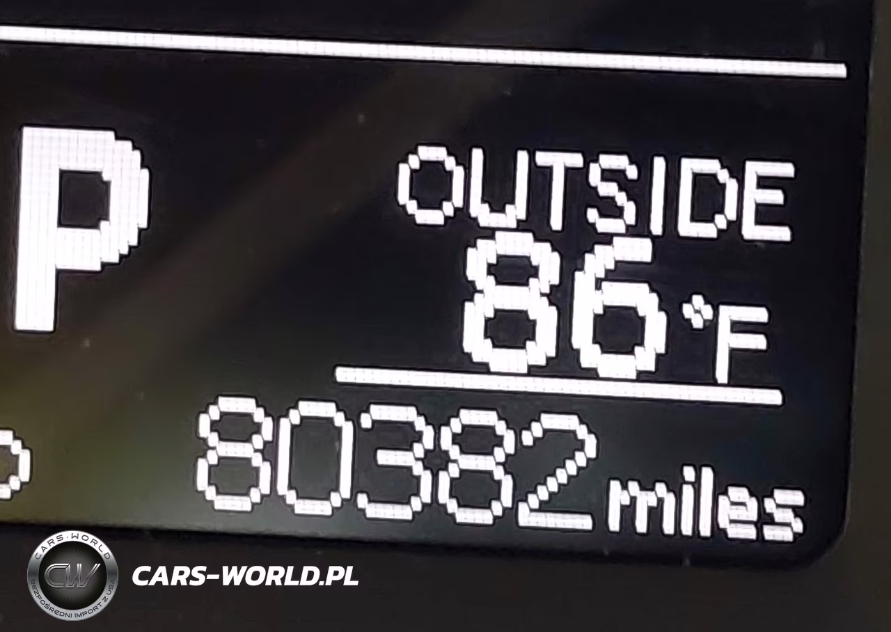 2018 Toyota Corolla Le VIN:2T1BURHE6JC978737 - 15