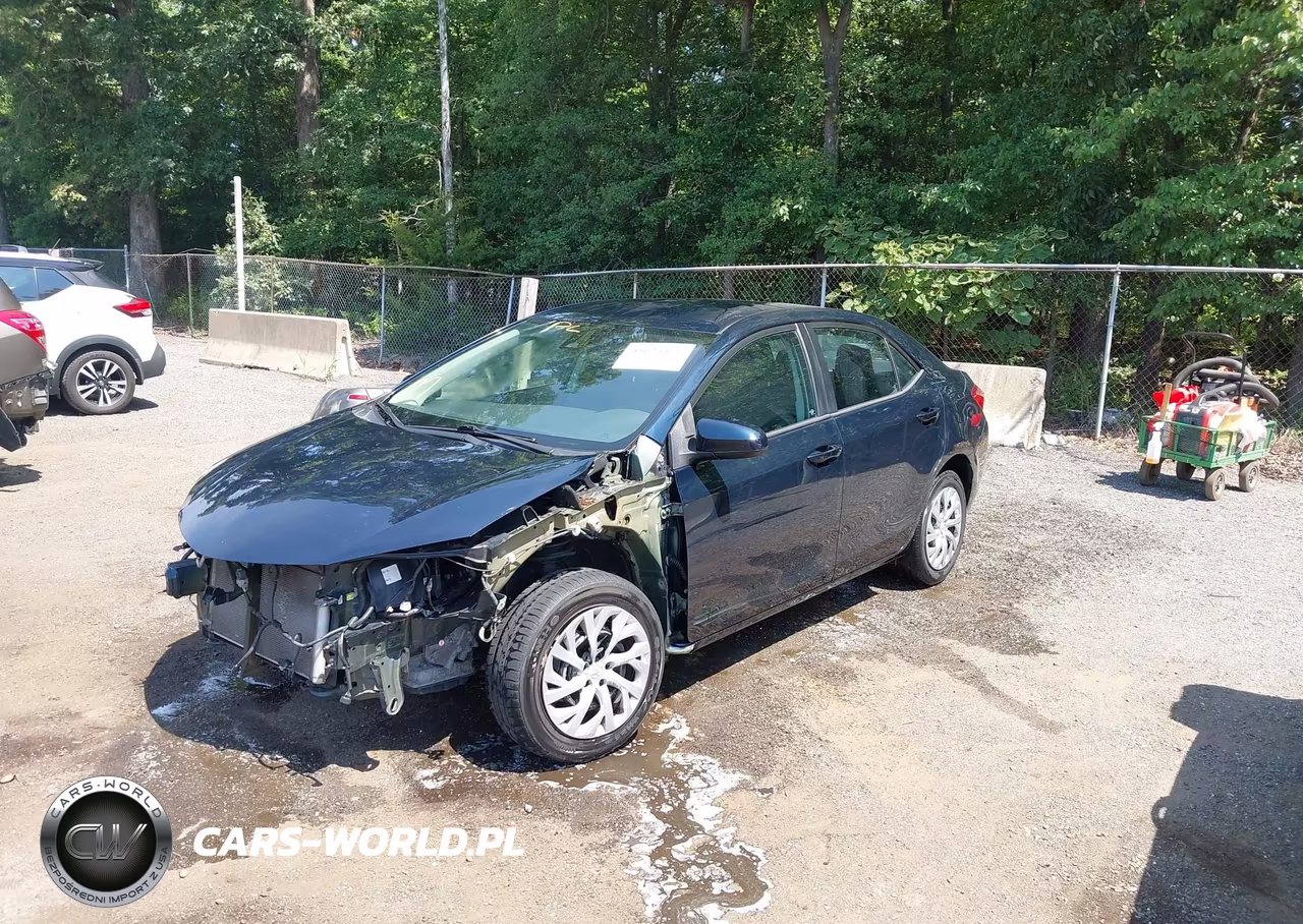 2018 Toyota Corolla Le VIN:2T1BURHE6JC978737 - 2