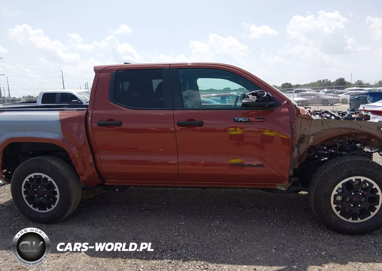 2025 Toyota Tacoma Trd Off Road VIN:3TMLB5JN5SM114753 - 14