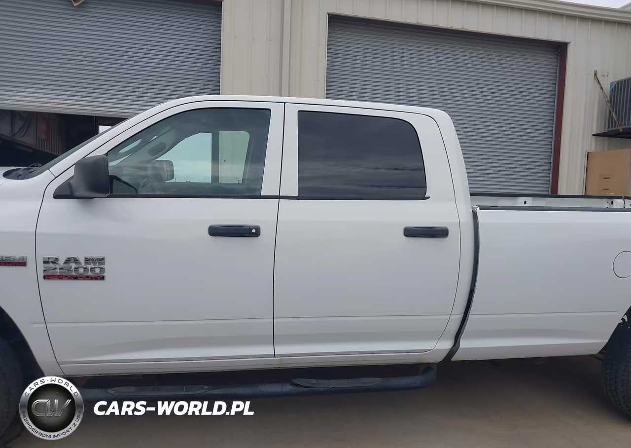 2017 Ram 2500 Tradesman 4X4 8' Box VIN:3C6UR5HJ6HG771336 - 15