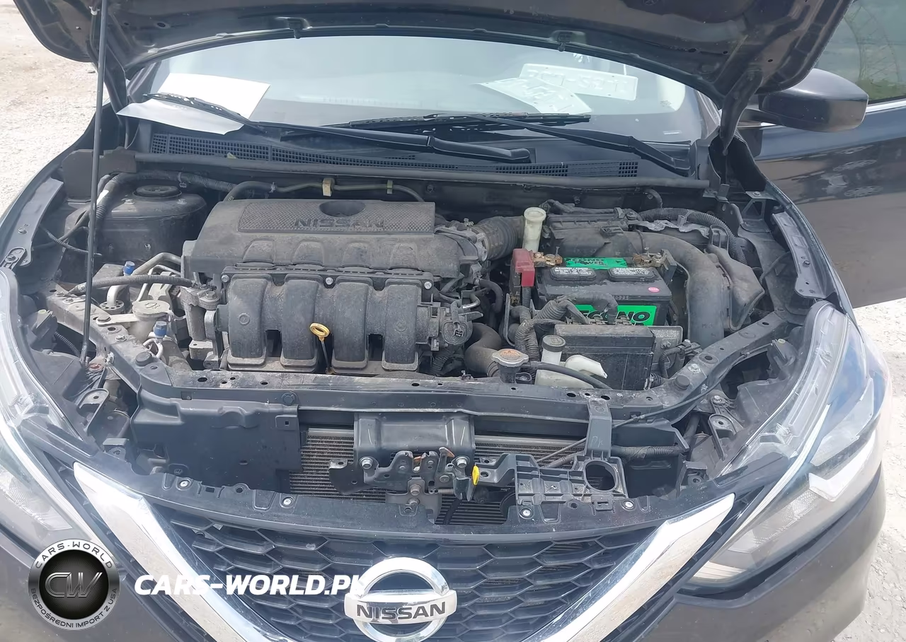 2018 Nissan Sentra S VIN:3N1AB7AP2JY333104 - 10