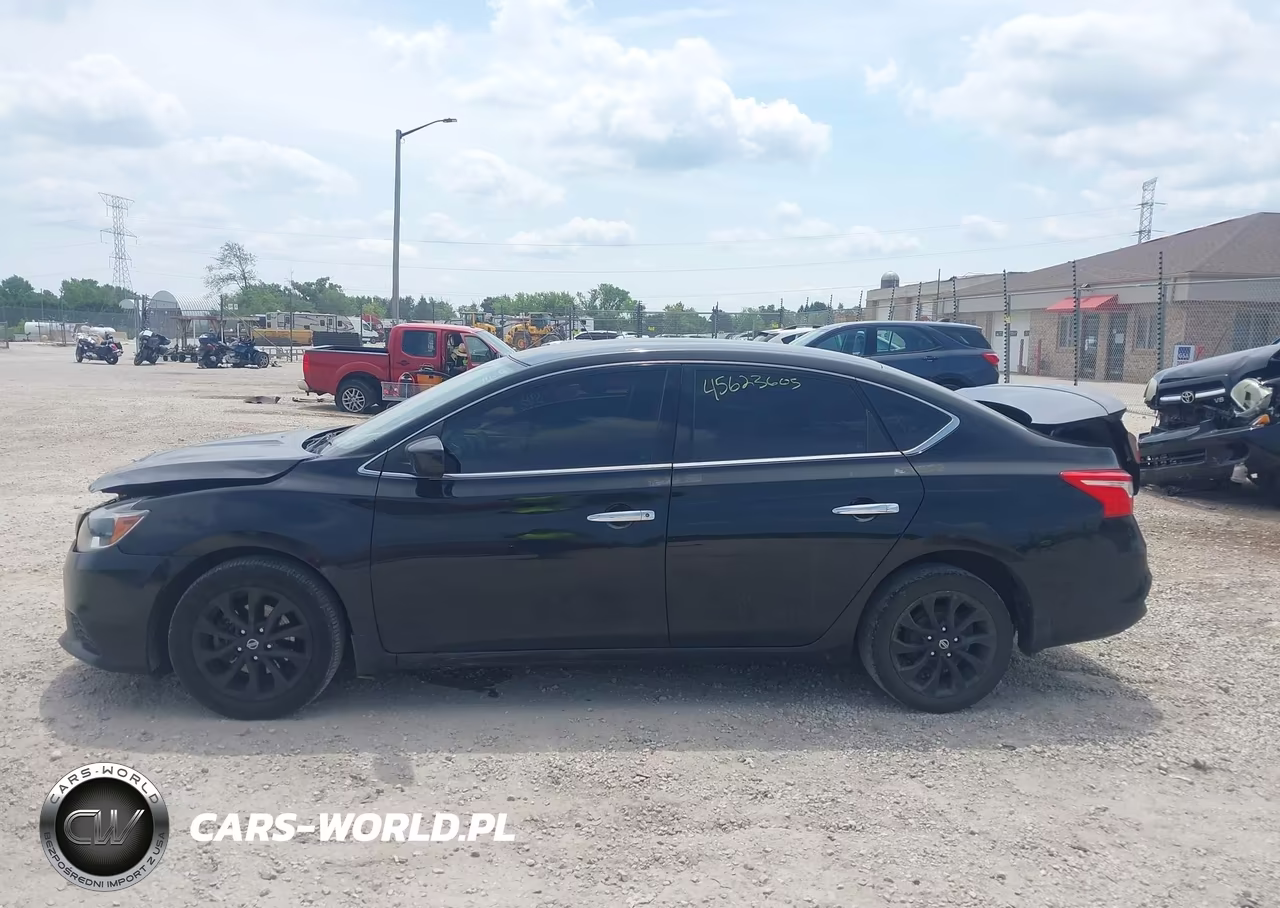 2018 Nissan Sentra S VIN:3N1AB7AP2JY333104 - 14