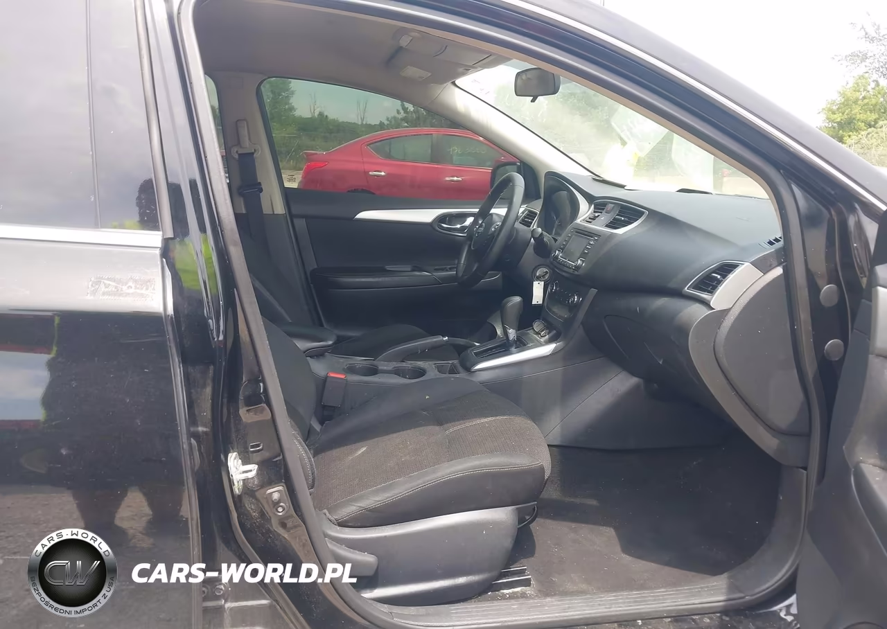 2018 Nissan Sentra S VIN:3N1AB7AP2JY333104 - 5