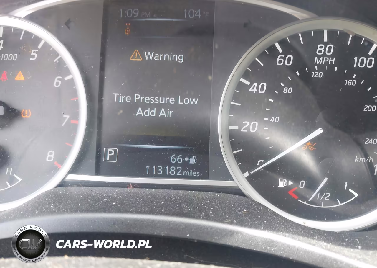 2018 Nissan Sentra S VIN:3N1AB7AP2JY333104 - 7