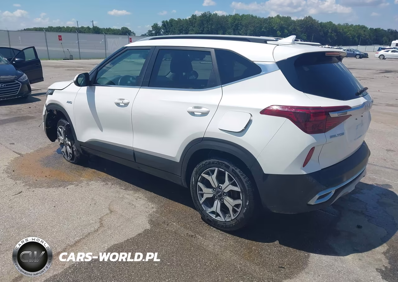 2023 Kia Seltos Ex VIN:KNDERCAAXP7464709 - 3