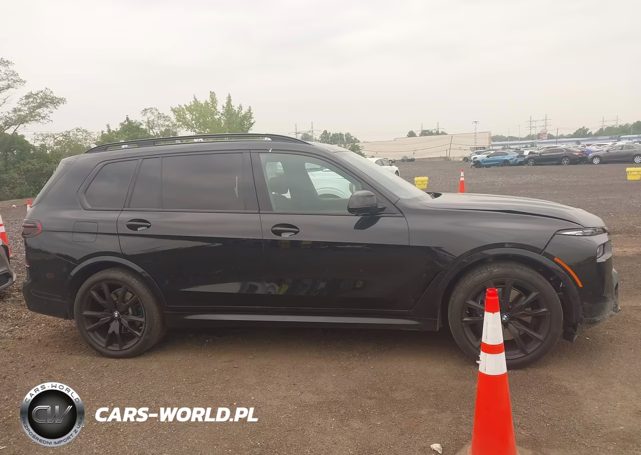 2025 BMW X7 xDrive40I VIN:5UX23EM05S9X70280 - 13