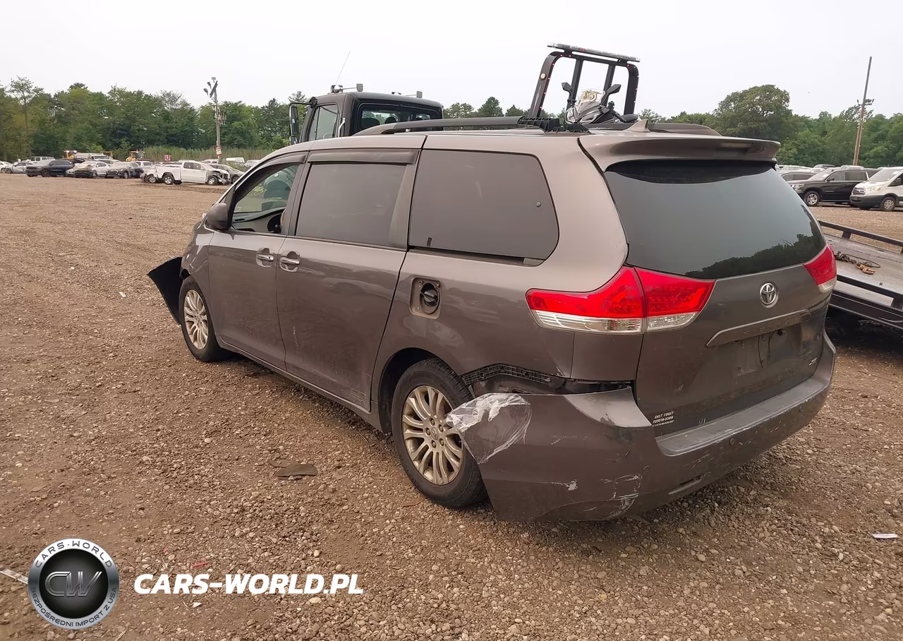 2011 Toyota Sienna Xle V6 VIN:5TDYK3DC0BS148619 - 3