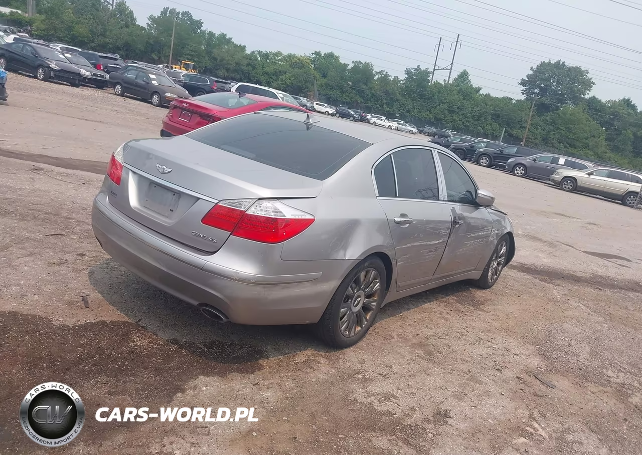 2009 Hyundai Genesis 3.8 VIN:KMHGC46E99U040983 - 4